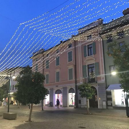 Casa Nika Riva del Garda Exterior foto