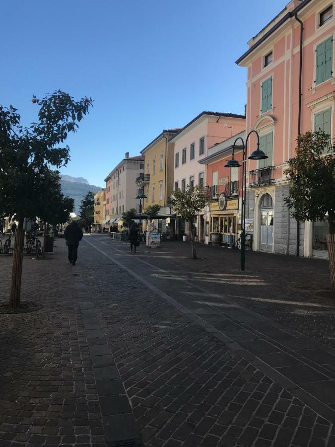 Casa Nika Riva del Garda Exterior foto